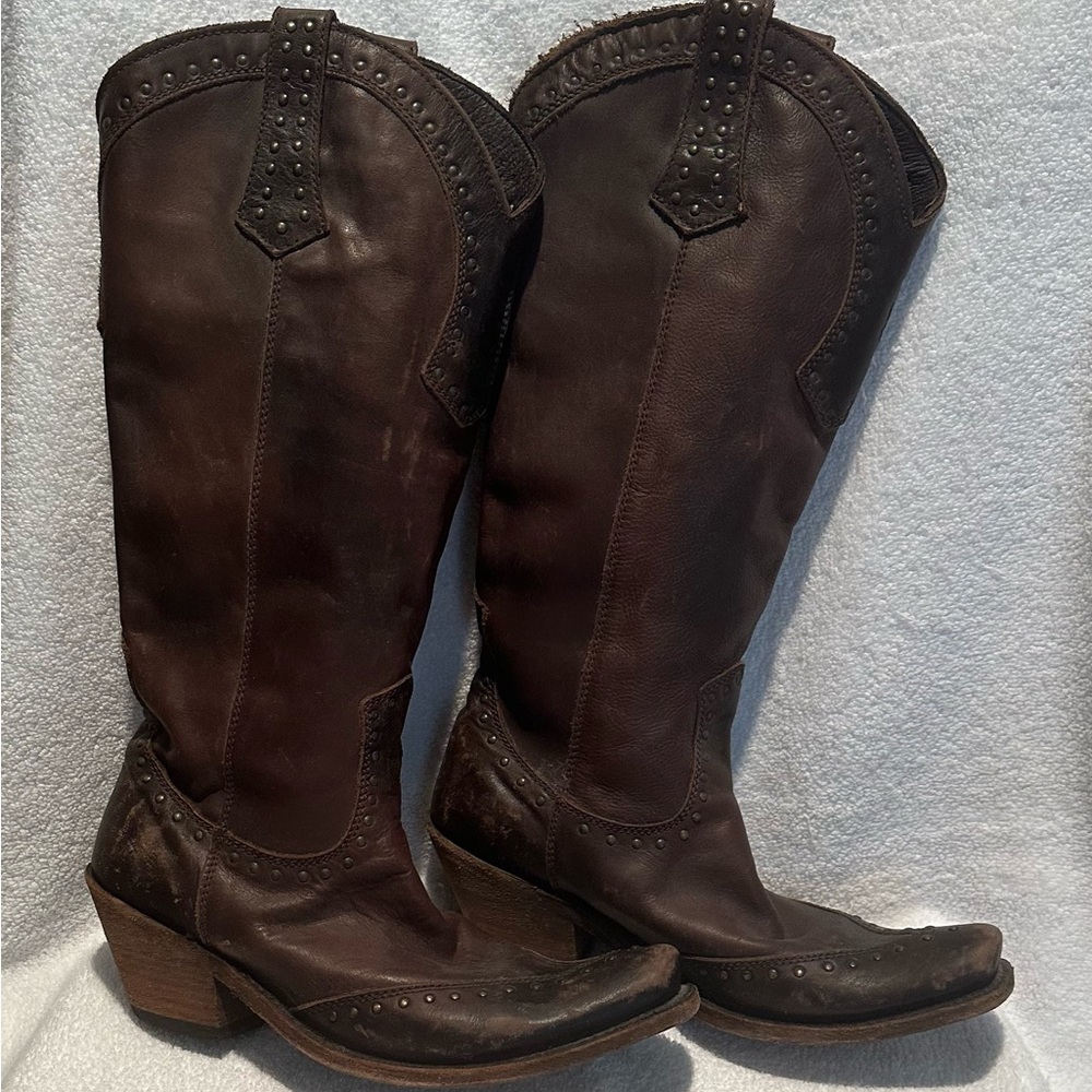 Liberty Black Distressed Brown Square Toe Boots Size 8